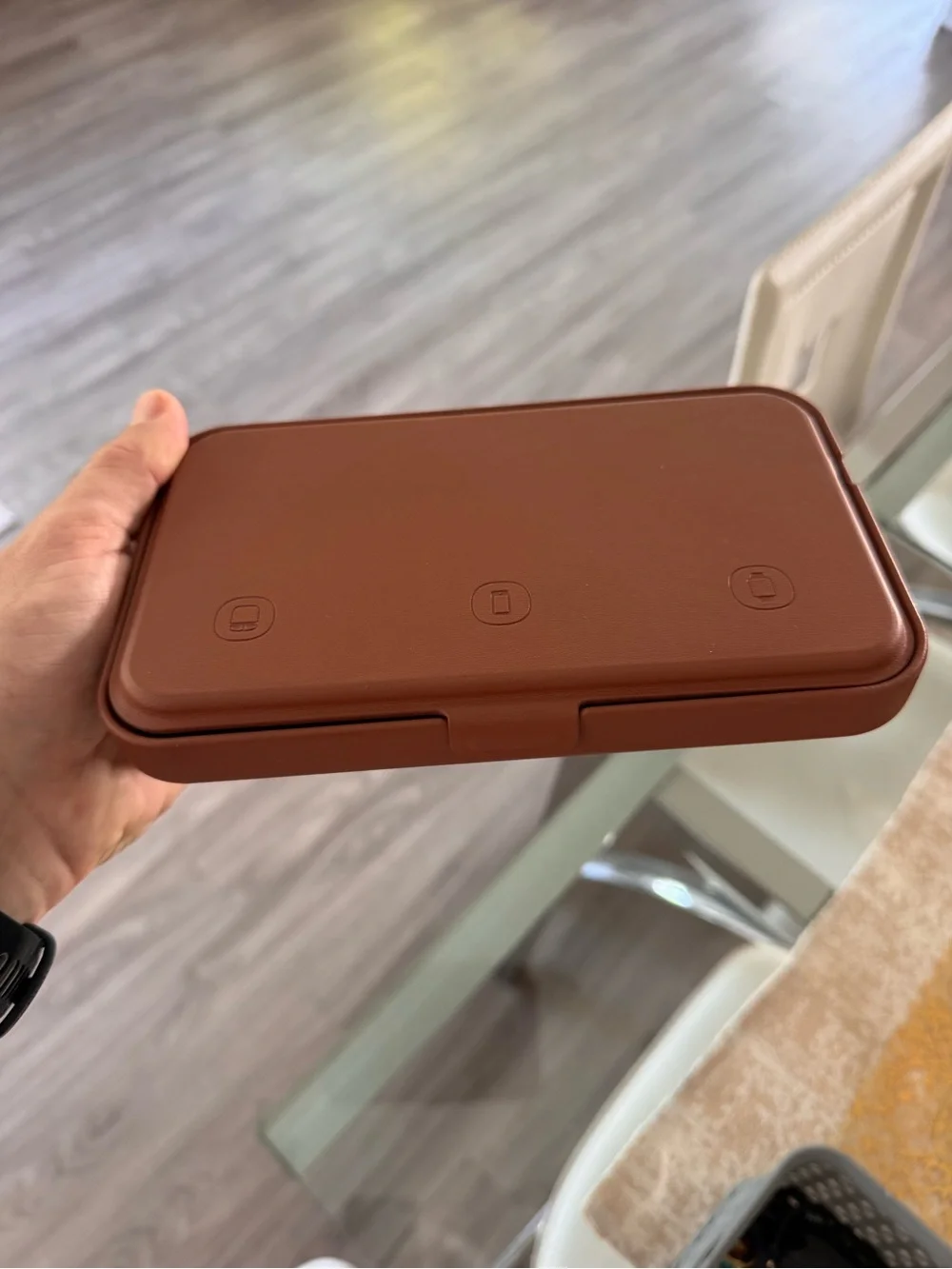 MOB CASE – Travel Wallet with 3-in-1 MagSafe Charger - Terracotta Orange